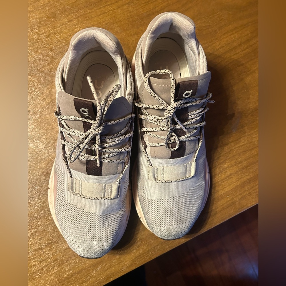 On Cloud Cloudnova Lightweight Runner in grey & l… - image 4